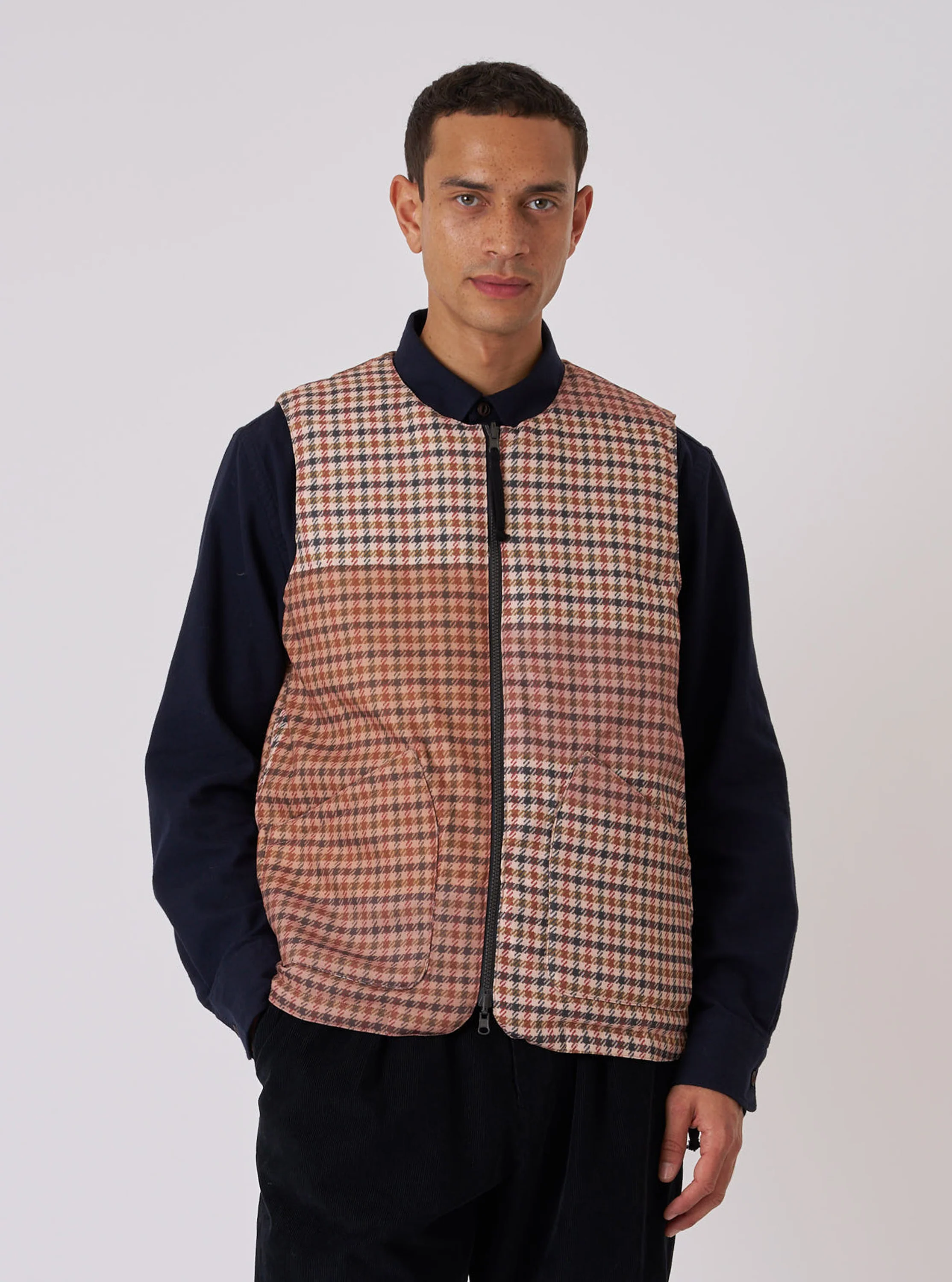 TAION x Universal Works Reversible Black Military Line Vest - Image 4